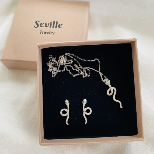 Seville Jewelry slange halskæde med zirkonia sten 1993/3