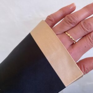 Guld & Sølv Design snoet 8kt guld ring 6430/08