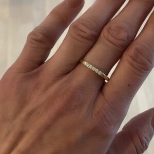 Alliance ring 8 kt guld med 5x0,03WPI diamanter - 6476/08