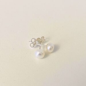 Perle øreringe 6,5mm - sølv - ferskvandsperler