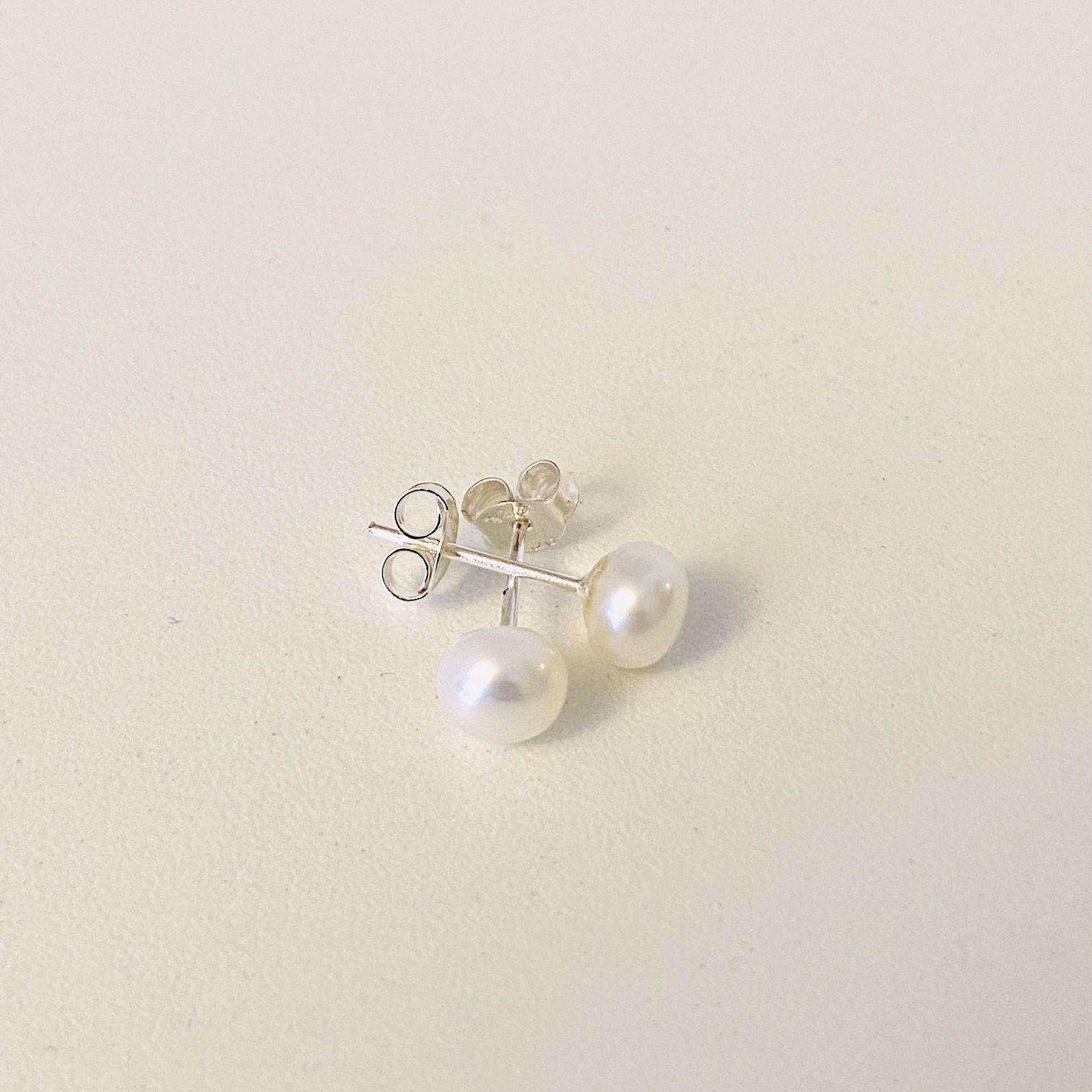 Perle øreringe 6,5mm - sølv - ferskvandsperler