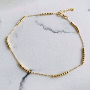 Ankelkæde med små kugler forgyldt - Guld & Sølv Design 81000/F