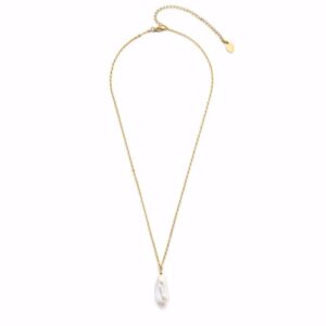 Halskæde i PVD‑guldfarvet stål med barok perle – CO88