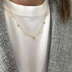 Forgyldt halskæde med perler og zirkonia – Seville Jewelry