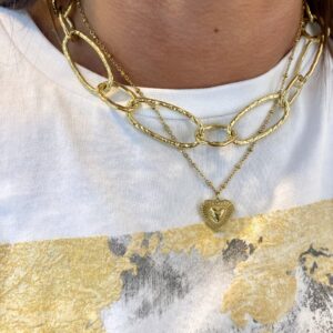 Halskæde i guldfarvet rustfrit stål med hjertevedhæng – CO88
