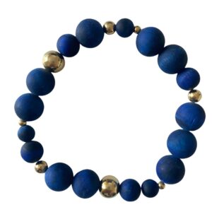 Elastisk armbånd med blå tigerøje og forgyldte kugler – Guld & Sølv Design