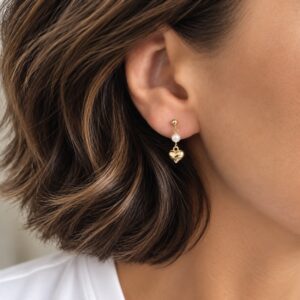 Hjerte øreringe i forgyldt sølv med perle – Seville Jewelry