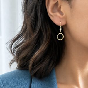 Øreringe i forgyldt sølv med ferskvandsperle – Seville Jewelry