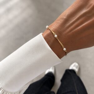 Armbånd i 8 kt guld med perler – Guld & Sølv Design
