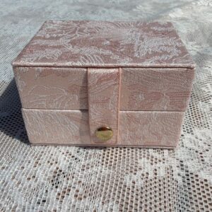 Mini smykkeskrin i rosa med mønster – Aqua Dulce