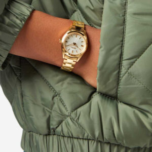 Seiko Classique dameur i guldfarvet stål med hvid urskive – SUR632P1